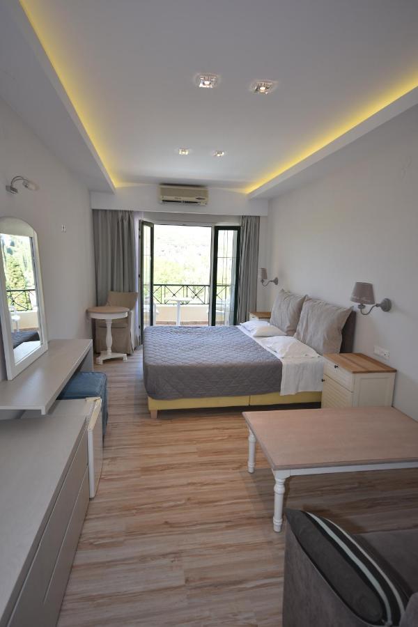 Callisto Beach Hotel Liapades Exterior photo